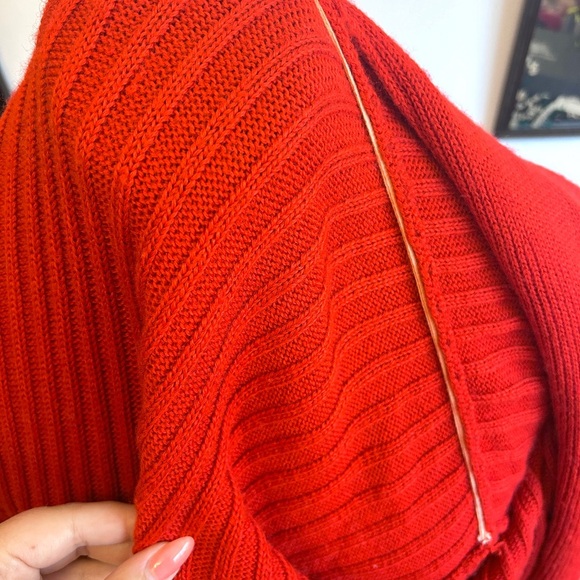 Vintage 1980s/90s Oversized Red Wool Knit Cardigan – XL to 3X Fit - Picture 8 of 11